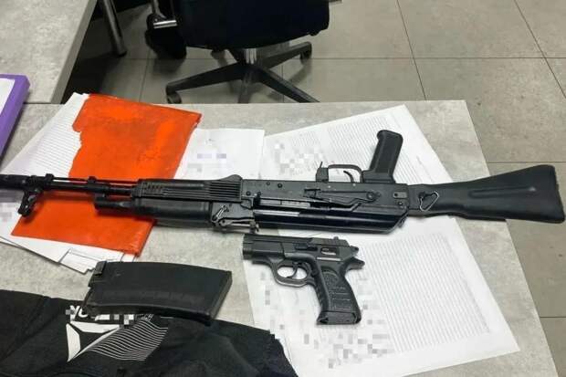 Пьяный рецидивист передергивал затворы карабины в баре на Ленинском