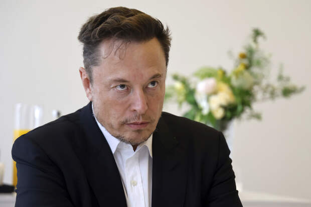 Маск призвал Уоррена Баффетта инвестировать в Tesla