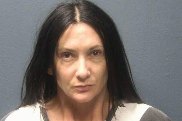 Учительница из штата Теннесси совратила двух 13-летних учеников