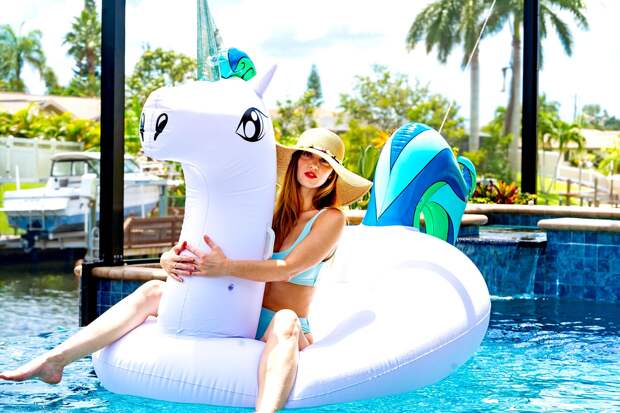 Как обращаться с купальником, чтобы он дольше выглядел новеньким