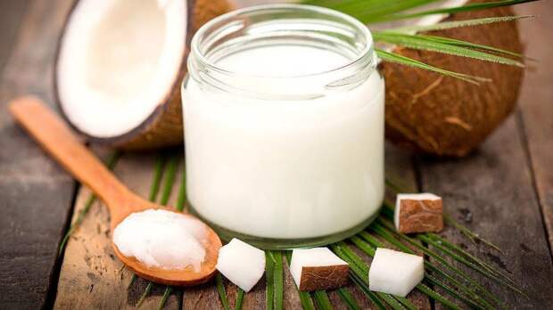 Темные локти и колени: 8 простых домашних средств, которые помогут отбелить кожу