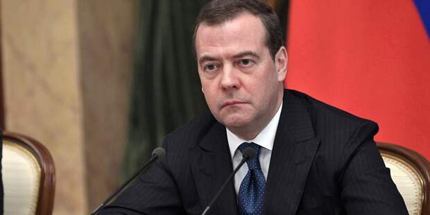 Медведев предрек "печальные последствия" политической игры Лукашенко против России