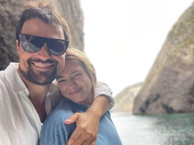 Акиньшина показала «тот самый» пресс: как трое детей не помешали фигуре мечты