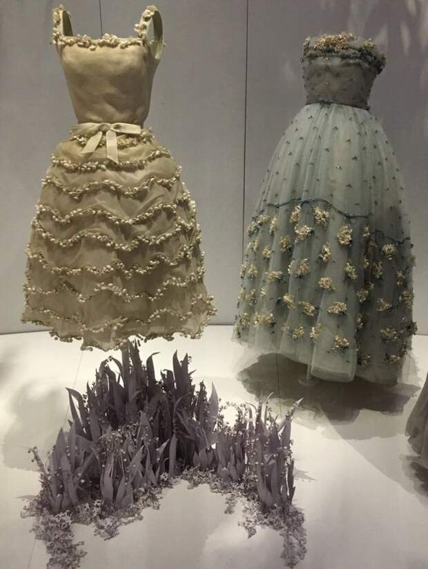 платья на выставке