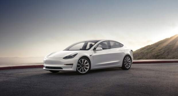 Владельцы Tesla пожаловались Илону Маску на сложности с электромобилями в России