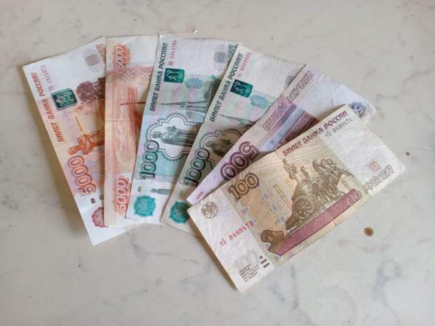 В Новгородской области скромный бухгалтер умудрилась прикарманить более пяти миллионов