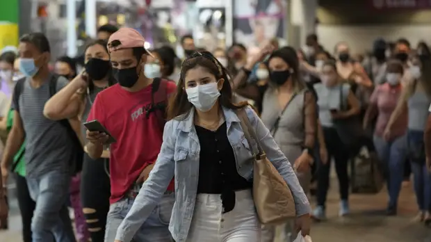 В Бразилии зафиксировали первую смерть от омикрон-штамма COVID-19