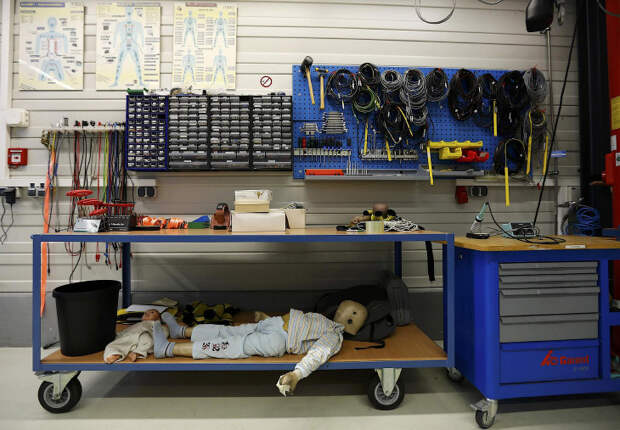 Манекен краш-центр ADAC