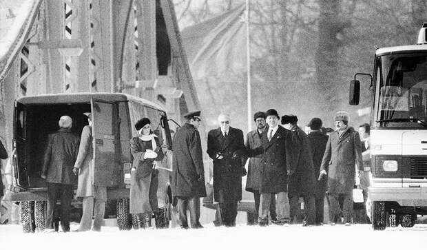 Обмен Абеля на Пауэрса, Карибский Кризис ещё не начался ... если что