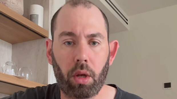 Слепаков* пожаловался на неопределенность жизни в Израиле