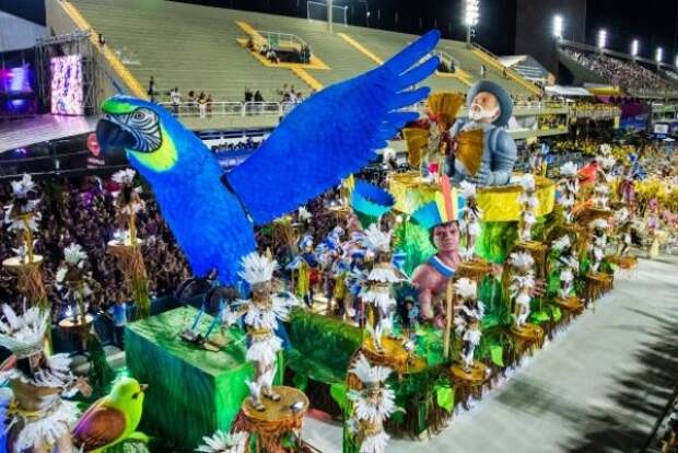 Буйство красок и эмоций в Рио-де-Жанейро стартовал ежегодный карнавал
