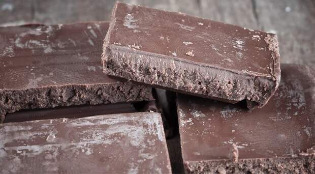 Опасен ли есть седой шоколад