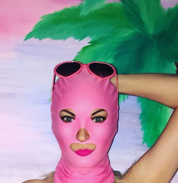 Опять китайцы постарались: Facekini - чудо изобретение, которые сохранит молодость вашего лица