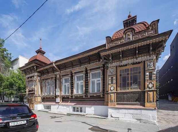 Впечатляющие деревянные дома столицы Урала
