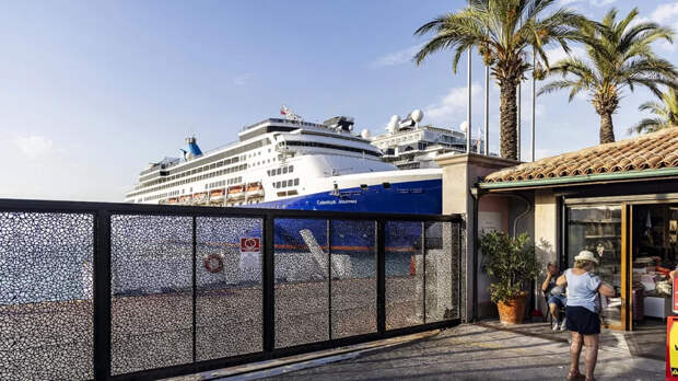 Россияне застряли на круизном лайнере из-за конфликта на Ближнем Востоке