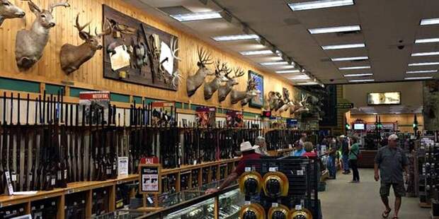По две штуки в одни руки: как продают оружие в Техасе