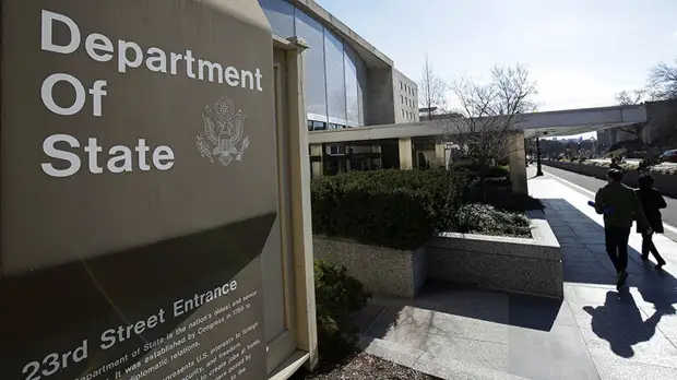 Госдеп сообщил об эвакуации более 800 граждан США из Ухани