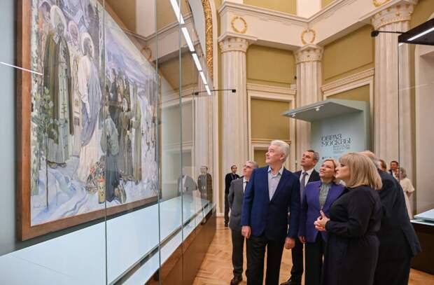 Собянин и Любимова открыли уникальную выставку Русского музея на ВДНХ