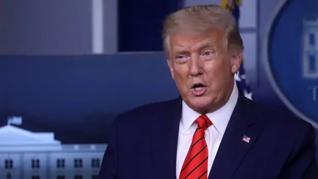 Трамп заявил о риске революции в США в случае победы Байдена