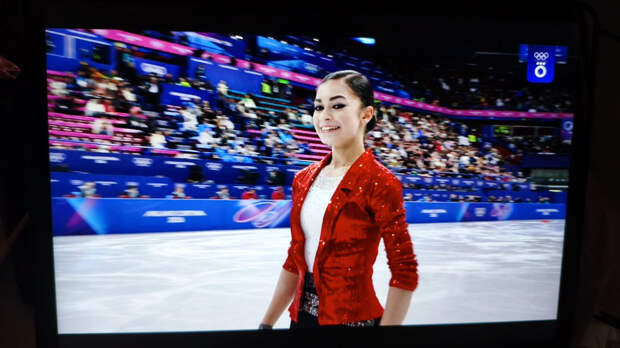 "Мы понимаем, оценки могут снизить": Прогноз Тарасовой и Журовой сбылся. Остались ли у Аделии Петросян шансы на медаль?