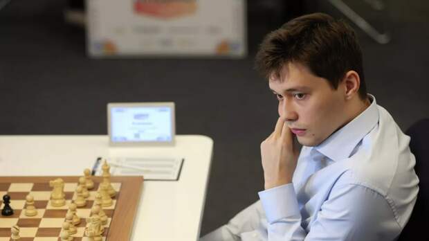 Есипенко потерпел поражение в предпоследнем туре турнира претендентов