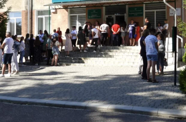 Сегодня в университетах страны начались дополнительные вступительные экзамены