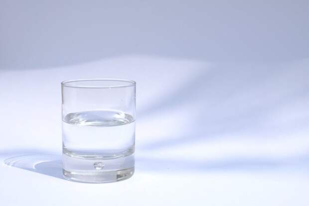 Чем может быть полезно ежедневно пить стакан чесночной воды?