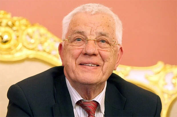 Раймонд Паулс рассказал AIF о самочувствии на фоне слухов о госпитализации