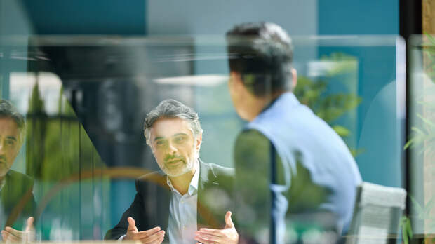 Адвокат: в одностороннем порядке понизить сотрудника в должности нельзя