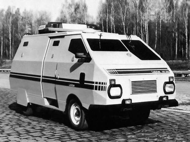 RAF Labbe – первый специализированный инкассаторский фургон времен СССР RAF Labbe, авто, автомобили, броневик, броня, инкасатор, раф, фургон