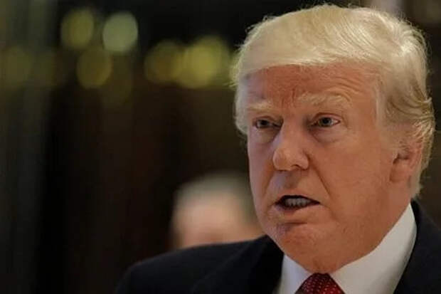 Трампа осудили за решение поставлять оружие Украине