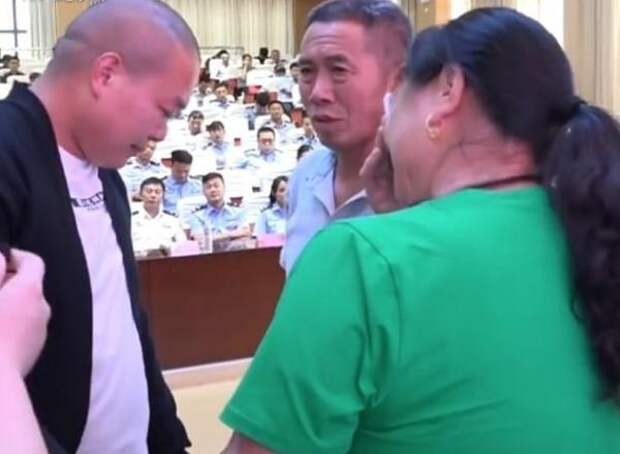 Кадр из видео Weixin
