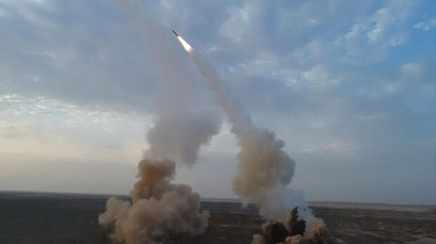 Time: ответные удары Ирана удивили министра войны США Хегсета