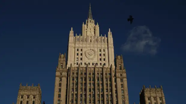 Захарова: коллегам из США придётся объясняться на Смоленской площади