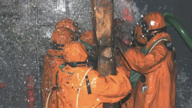 Моряки Северного флота приняли участие в тренировке по борьбе за живучесть судна