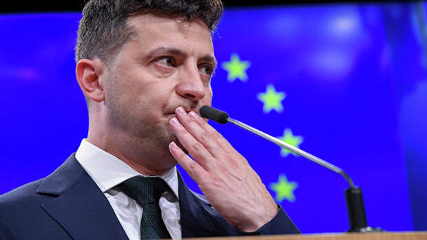 Президент Украины Владимир Зеленский на пресс-конференции после встречи с председателем Европейского совета c Дональдом Туском Президент Украины Владимир Зеленский на пресс-конференции после встречи с председателем Европейского совета c Дональдом Туском