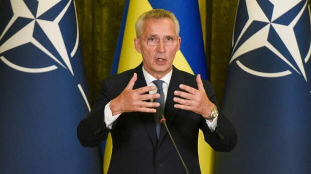 Столтенберг: НАТО поддерживает "саммит мира", но продолжит поставки оружия Украине