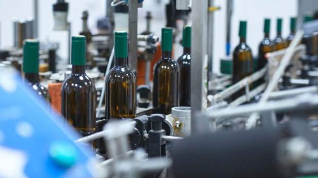 Риск покупки контрафактного вина в официальной рознице минимален, утверждают в Роскачестве