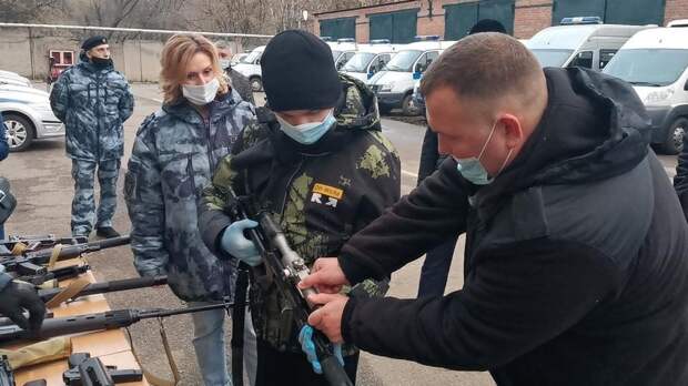 Сенатор Инна Святенко исполнила мечту воспитанника Центра содействия семейному воспитанию / Фото из личного архива