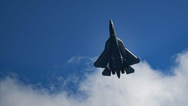 Су-27 сопроводил немецкий истребитель над Балтикой 