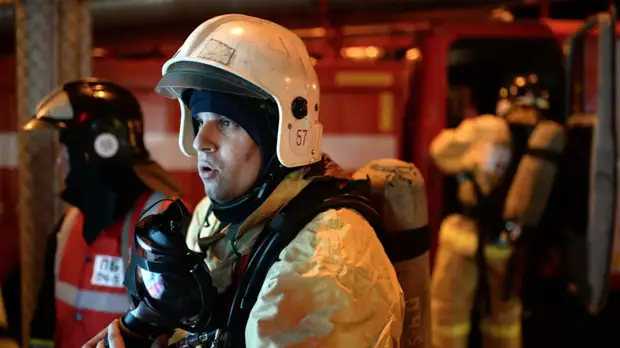 В Балашихе горит трёхэтажный жилой дом