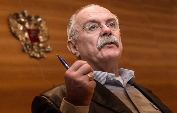 Михалков прокомментировал слова Райкина о цензуре Михалков прокомментировал слова Райкина о цензуре