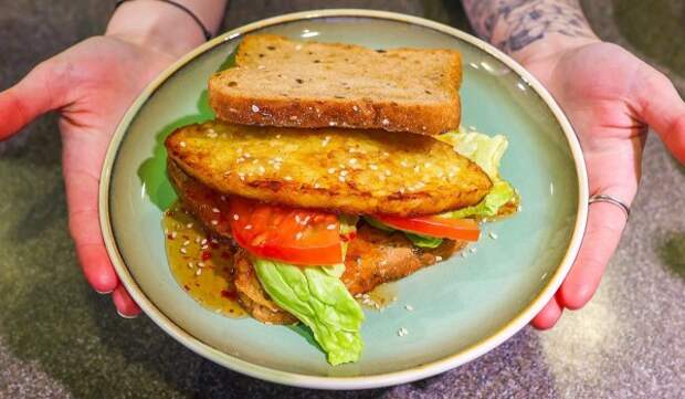 Постные блюда и веганские десерты появились в кафе на московских ярмарках