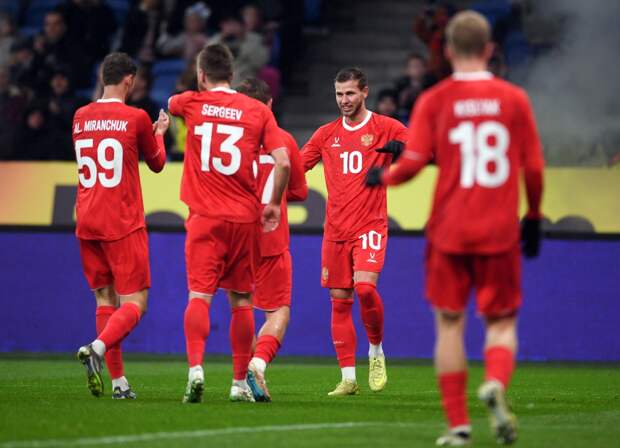 Оценены шансы сборной России по футболу обыграть Мали