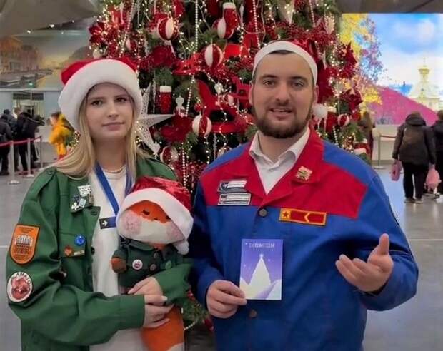 Добровольцы поздравили россиян в рамках акции «Новый год в каждый дом»