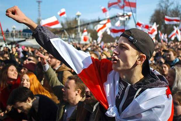 Белоруссию пытаются раскачать по украинскому сценарию