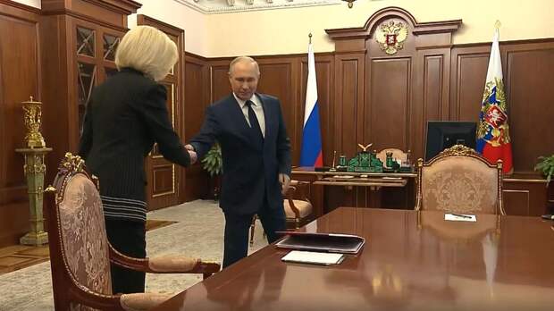Путин поблагодарил бывшего вице-премьера Абрамченко за работу