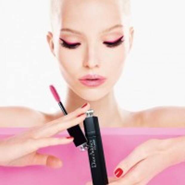 Sasha Luss en Dior Addict campagne de maquillage