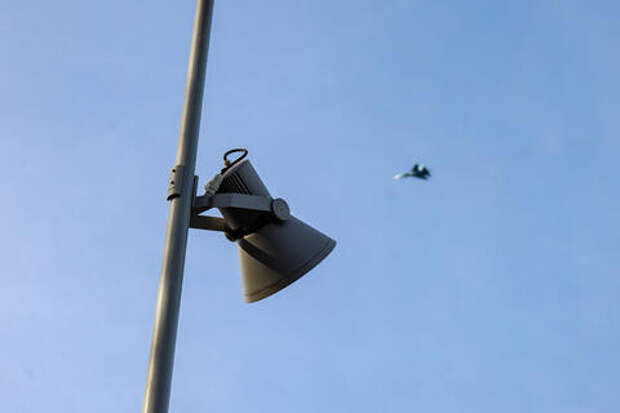 «Многоэтажка буквально ходит ходуном»: дома краснодарцев содрогаются от громких хлопков. На Кубани объявлена беспилотная опасность