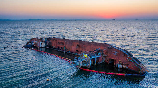 Тегеран пригрозил заминировать морские пути в Персидском заливе